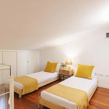 Apartament Bravissimo Placa Catalunya 2-2, Duplex *